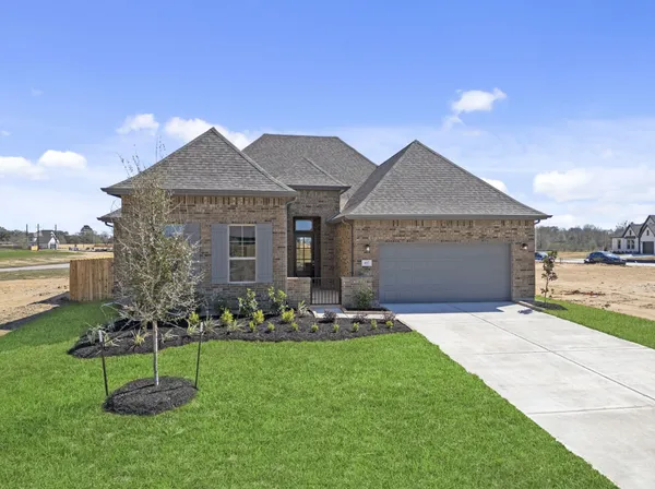 $469,990 | 497 Hunters Xing Drive, Sealy, TX 77474