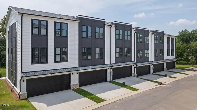 $2,470 | 1440 Yellow Desert Way, Unit TH1, Wendell, NC 27591