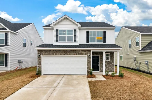 $378,990 | 112 Shingle Oak Drive, Moncks Corner, SC 29461