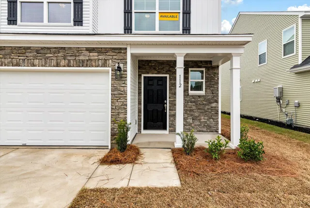 $378,990 | 112 Shingle Oak Drive, Moncks Corner, SC 29461