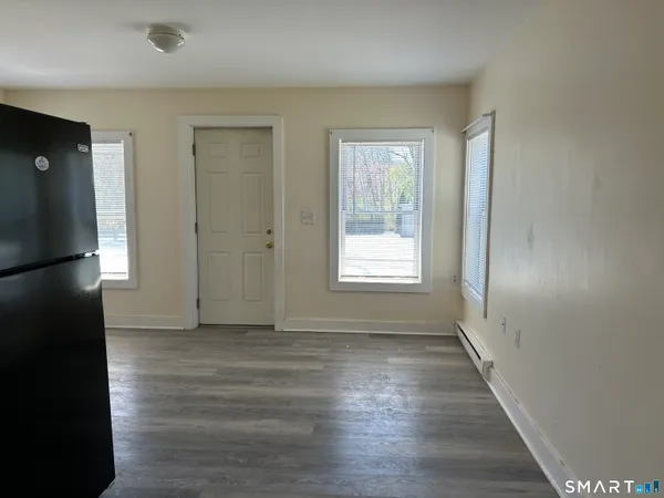 $1,150 | 166 Norwich Avenue, Norwich, CT 06380