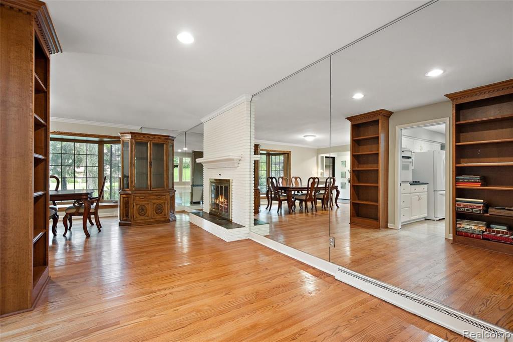 225 Orchardale Drive Rochester Hills, MI 48309 - Photo 16 of 34