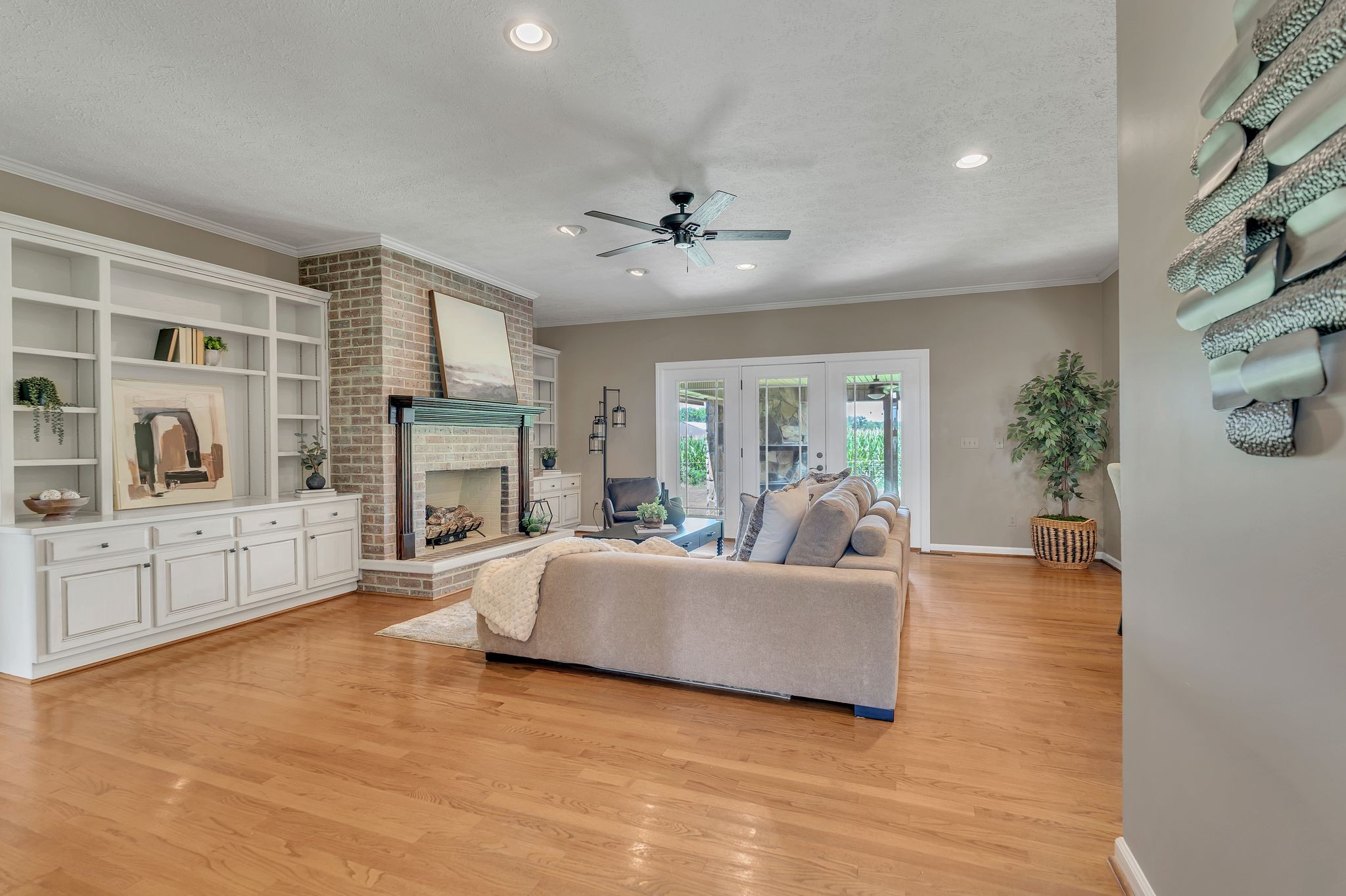 1395 Ragsdale Road Manchester, TN 37355 - Photo 10 of 52 a living room with furniture and a large window