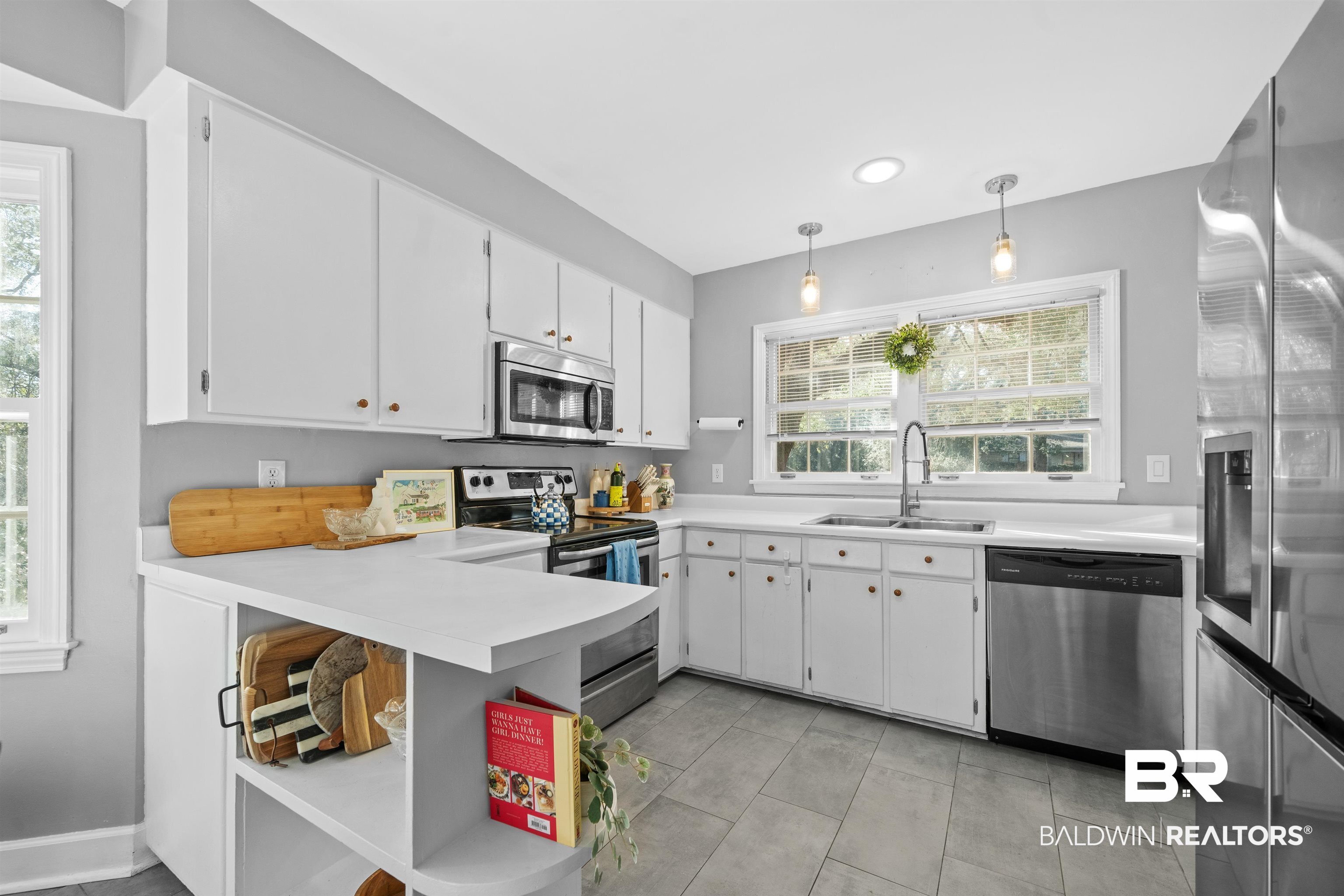 3874 Hilton Drive Mobile, AL 36693 - Photo 8 of 34