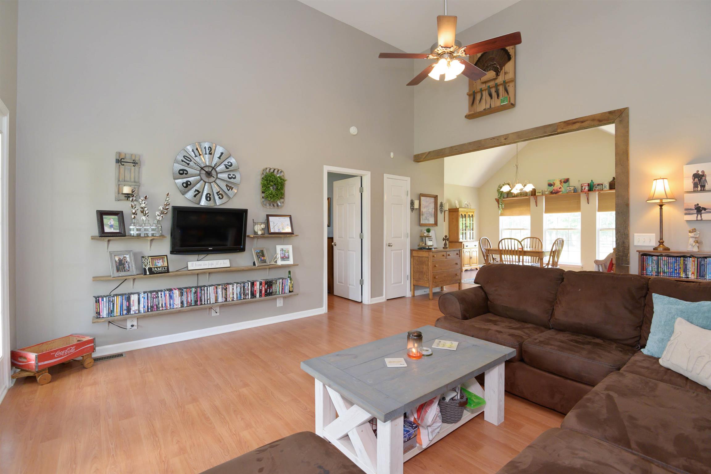 5184 Youngville Road Springfield, TN 37172 - Photo 7 of 29 a living room with furniture and a flat screen tv