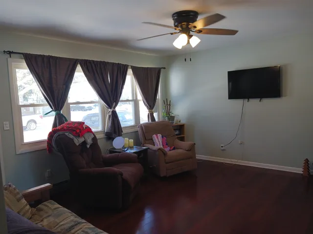 $274,900 | 112 North 3rd Street, Evansville, WI 53536