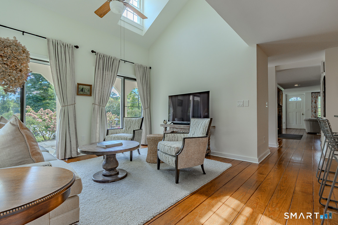 428 Simsbury Road Bloomfield, CT 06002 - Photo 12 of 40 Gallery Image 12