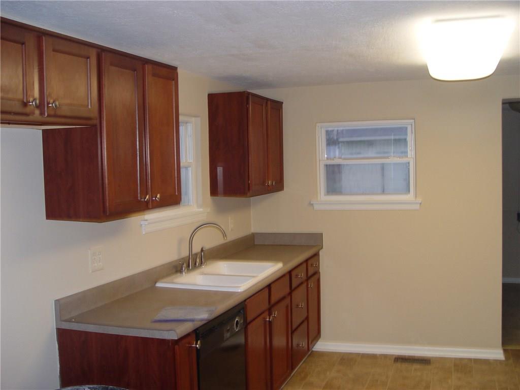 3106 Fisher Road Indianapolis, IN 46239 - Photo 9 of 15 Gallery Image 9