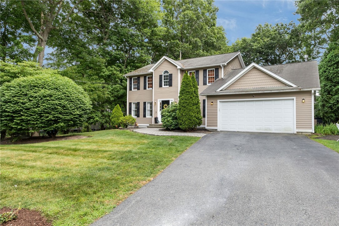194 Council Rock Road Cranston, RI 02921 - Photo 2 of 46