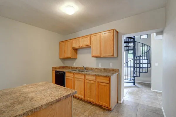 $4,800 | 519 West 13th Street, Tempe, AZ 85281