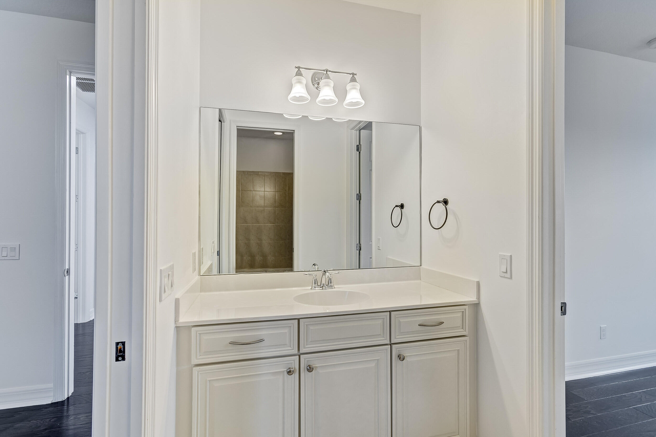 1139 Turnbridge Drive Jupiter, FL 33458 - Photo 47 of 60 Jack & Jill Bath