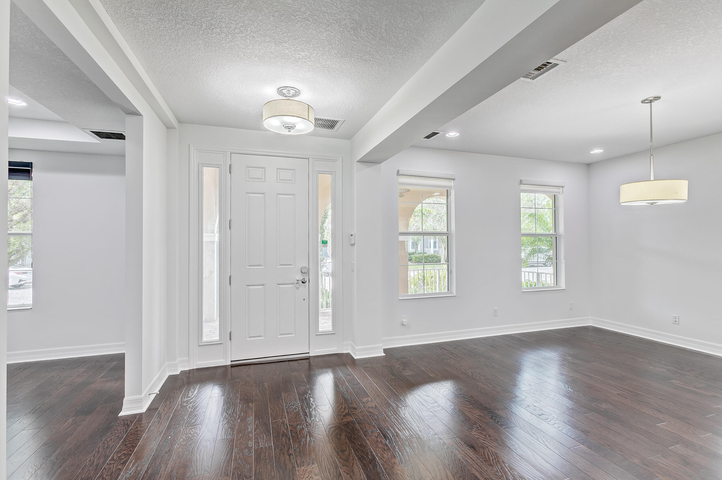 1139 Turnbridge Drive Jupiter, FL 33458 - Photo 7 of 60 Entry 1