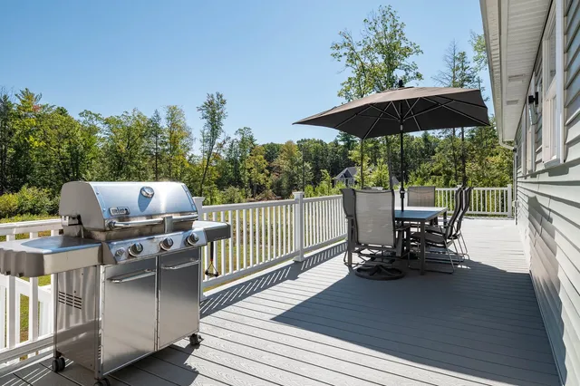 $799,900 | 31 Cypress Circle, Exeter, NH 03833