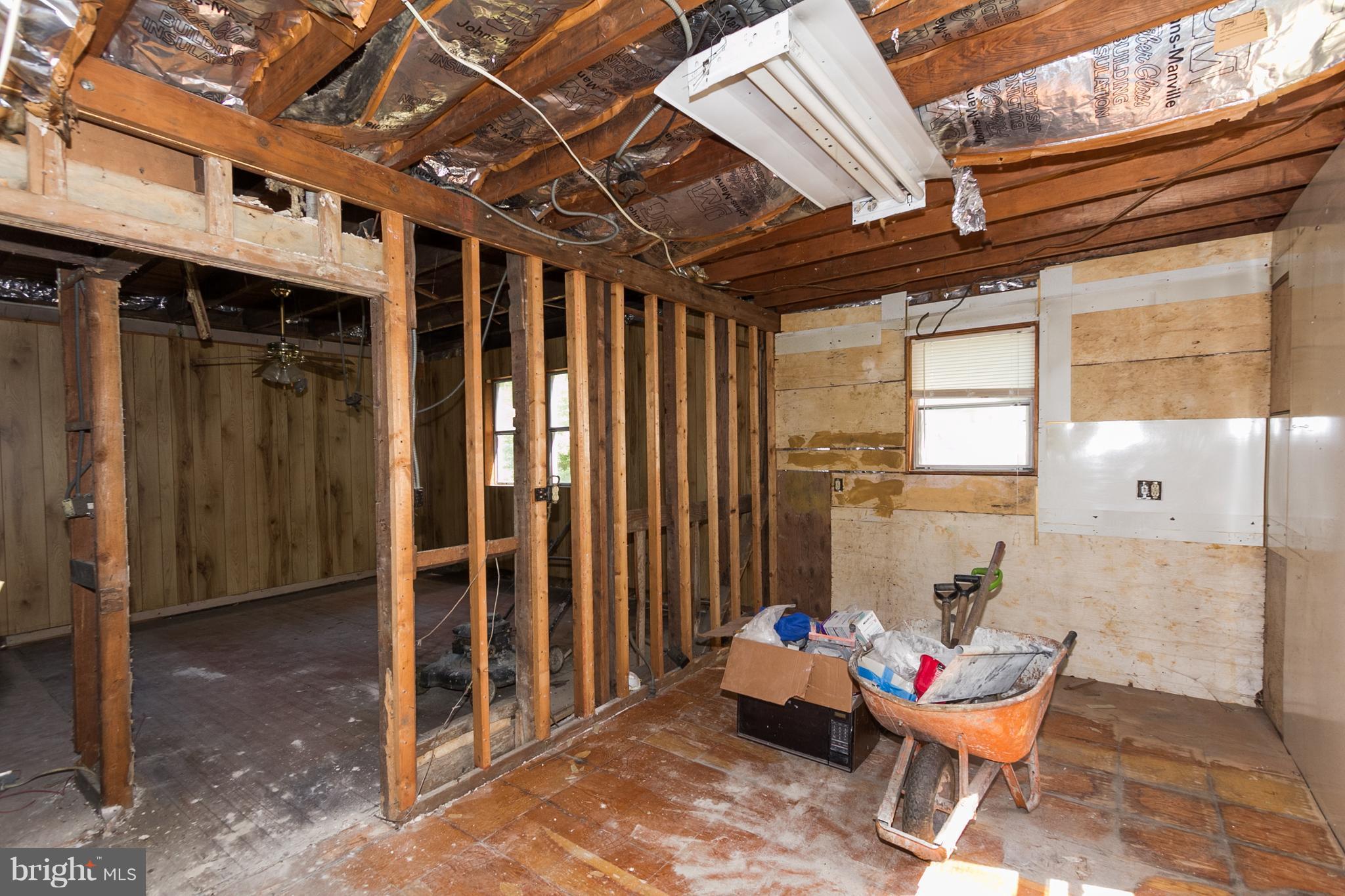 7231 Wright Road Hanover, MD 21076 - Photo 2 of 21 Interior (General)