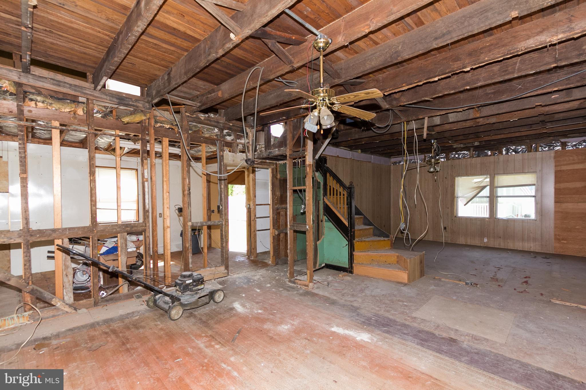 7231 Wright Road Hanover, MD 21076 - Photo 3 of 21 Interior (General)