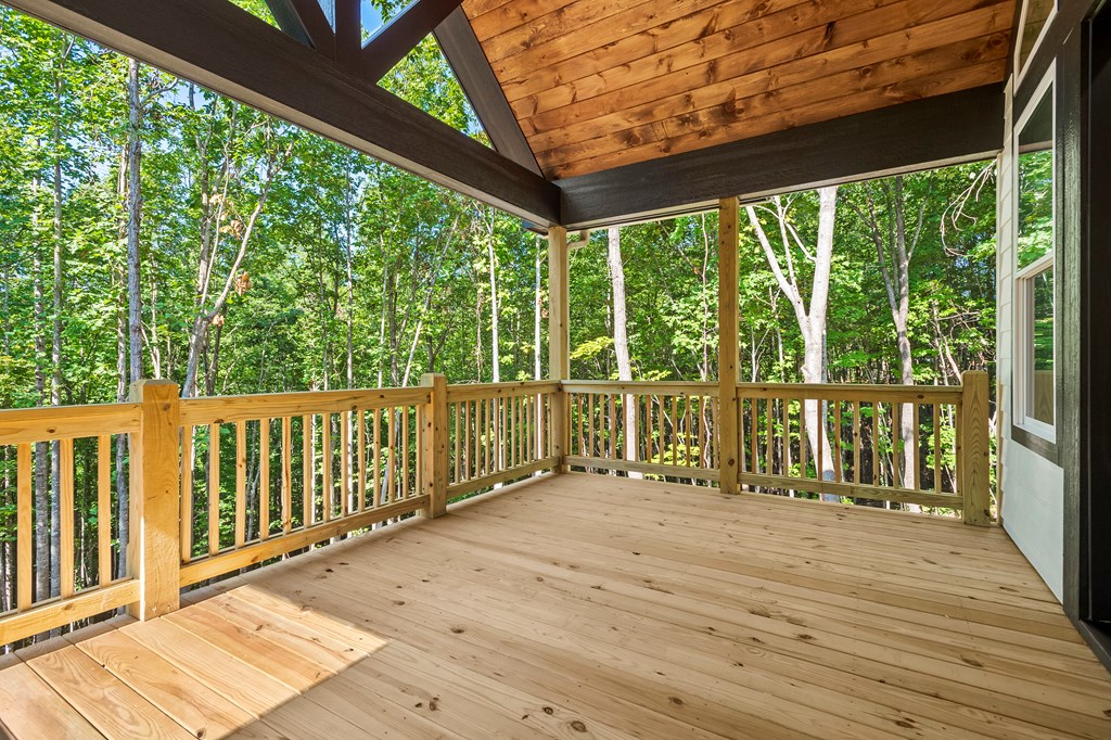 8 Hawks Nest Road Blairsville, GA 30512 - Photo 19 of 30 a view of balcony with wooden floor