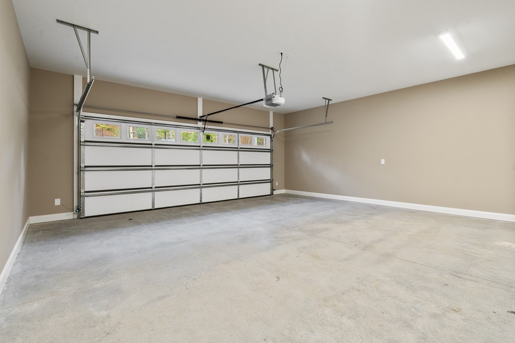 8 Hawks Nest Road Blairsville, GA 30512 - Photo 23 of 30 a view of a garage