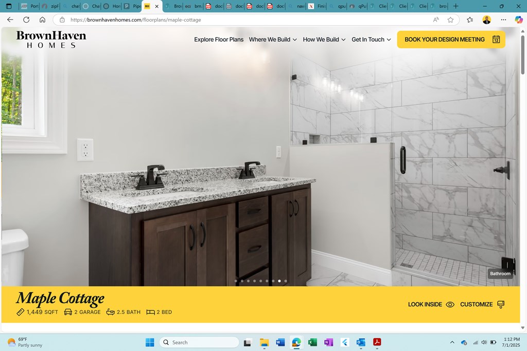 8 Hawks Nest Road Blairsville, GA 30512 - Photo 4 of 30 a bathroom with a sink and a bathtub