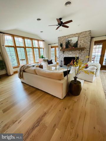 $875,000 | 614 Graystones Jeras Road, Albrightsville, PA 18210