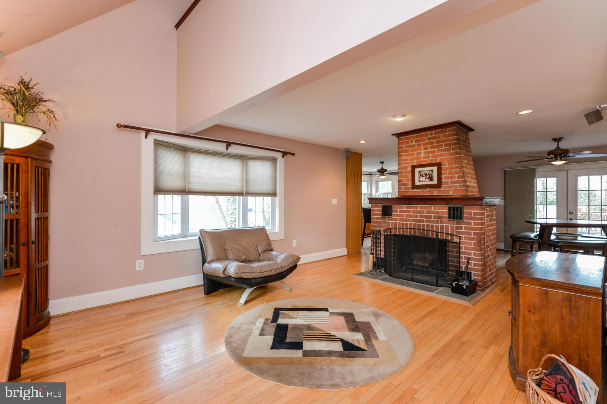 302 Pasadena Road Pasadena, MD 21122 - Photo 2 of 29 Living Room