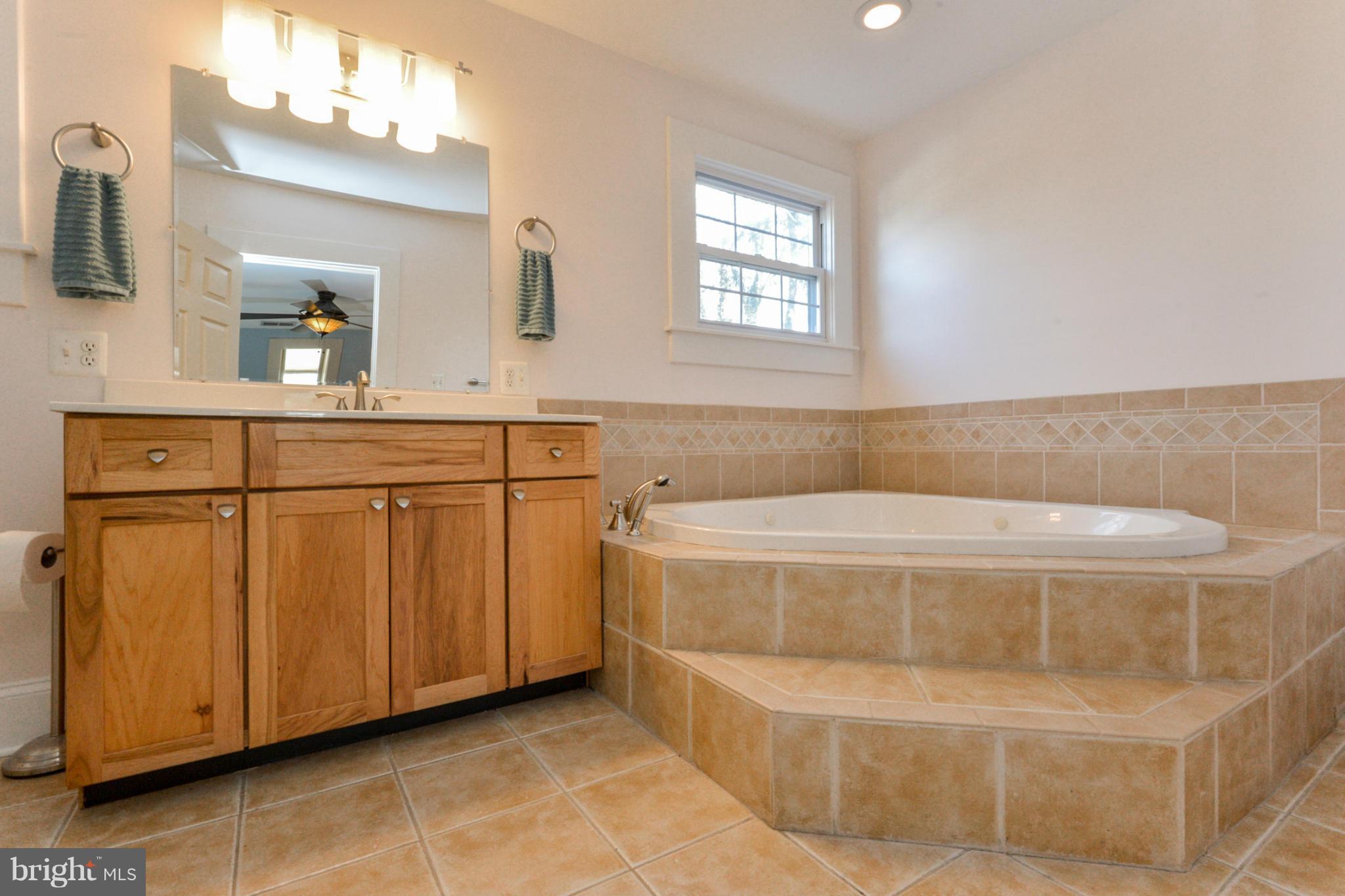 302 Pasadena Road Pasadena, MD 21122 - Photo 12 of 29 Bath (Master)