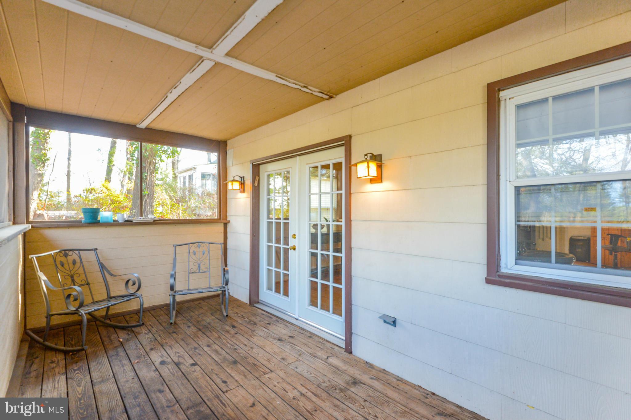 302 Pasadena Road Pasadena, MD 21122 - Photo 26 of 29 Porch