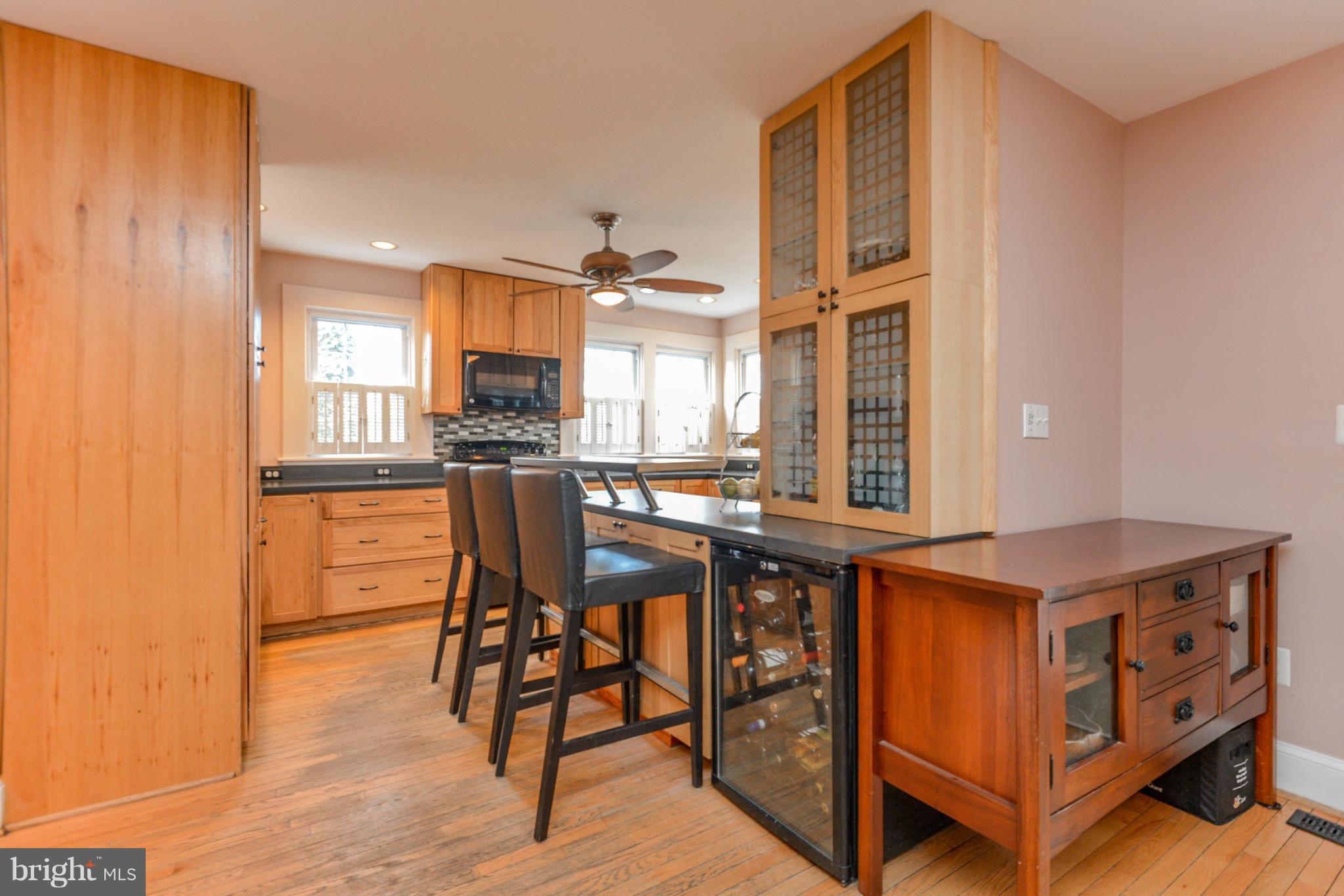 302 Pasadena Road Pasadena, MD 21122 - Photo 5 of 29 Kitchen