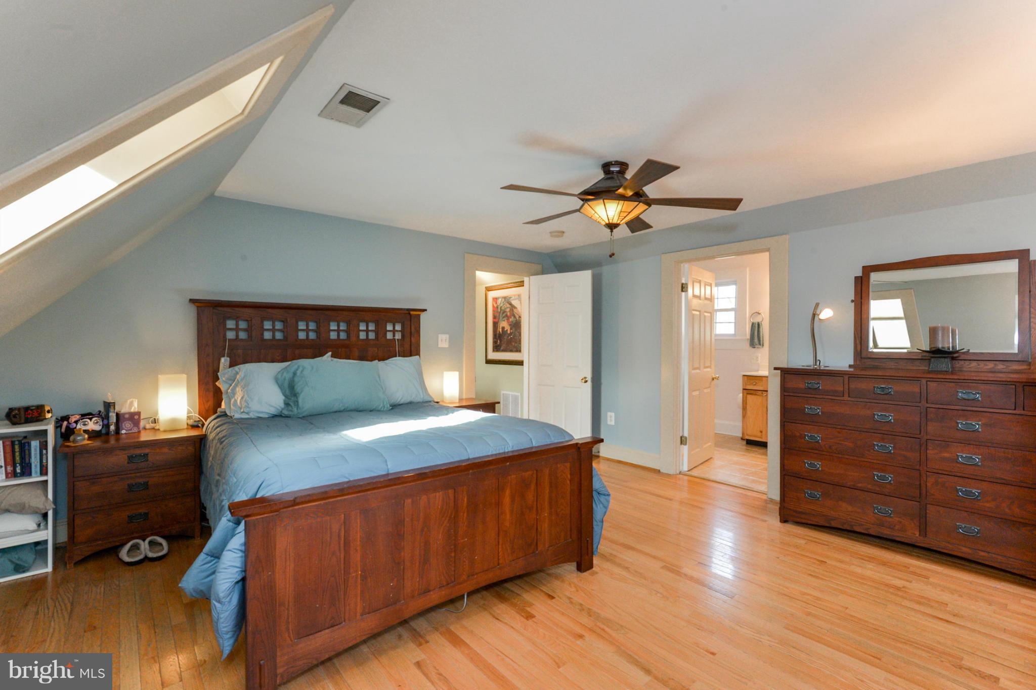 302 Pasadena Road Pasadena, MD 21122 - Photo 10 of 29 Bedroom (Master)