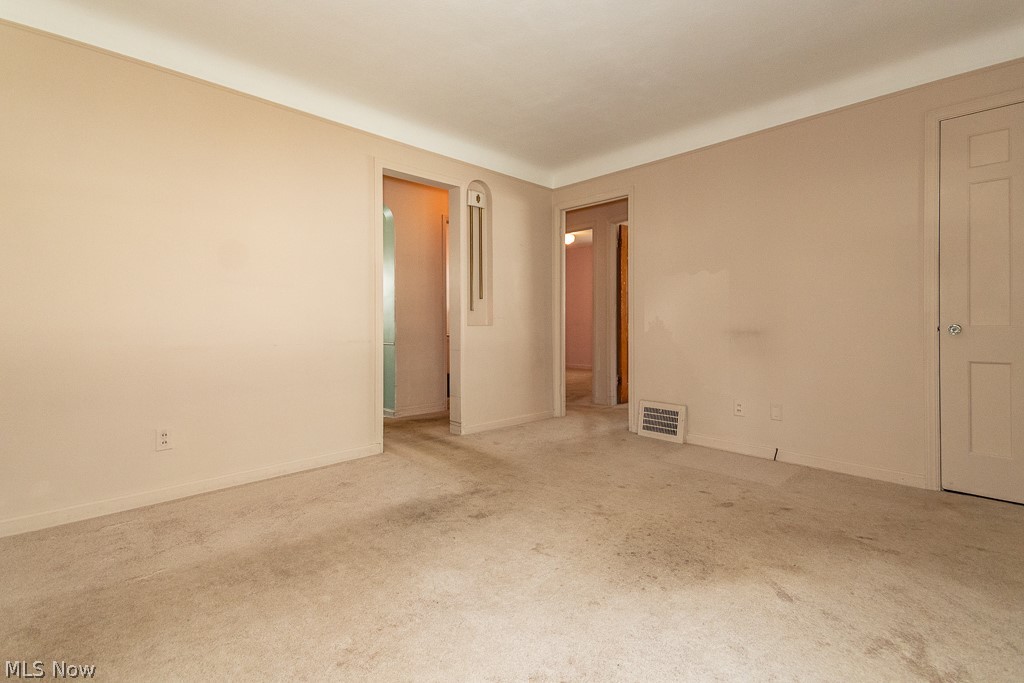 1192 Mayfield Ridge Road Cleveland, OH 44124 - Photo 6 of 26