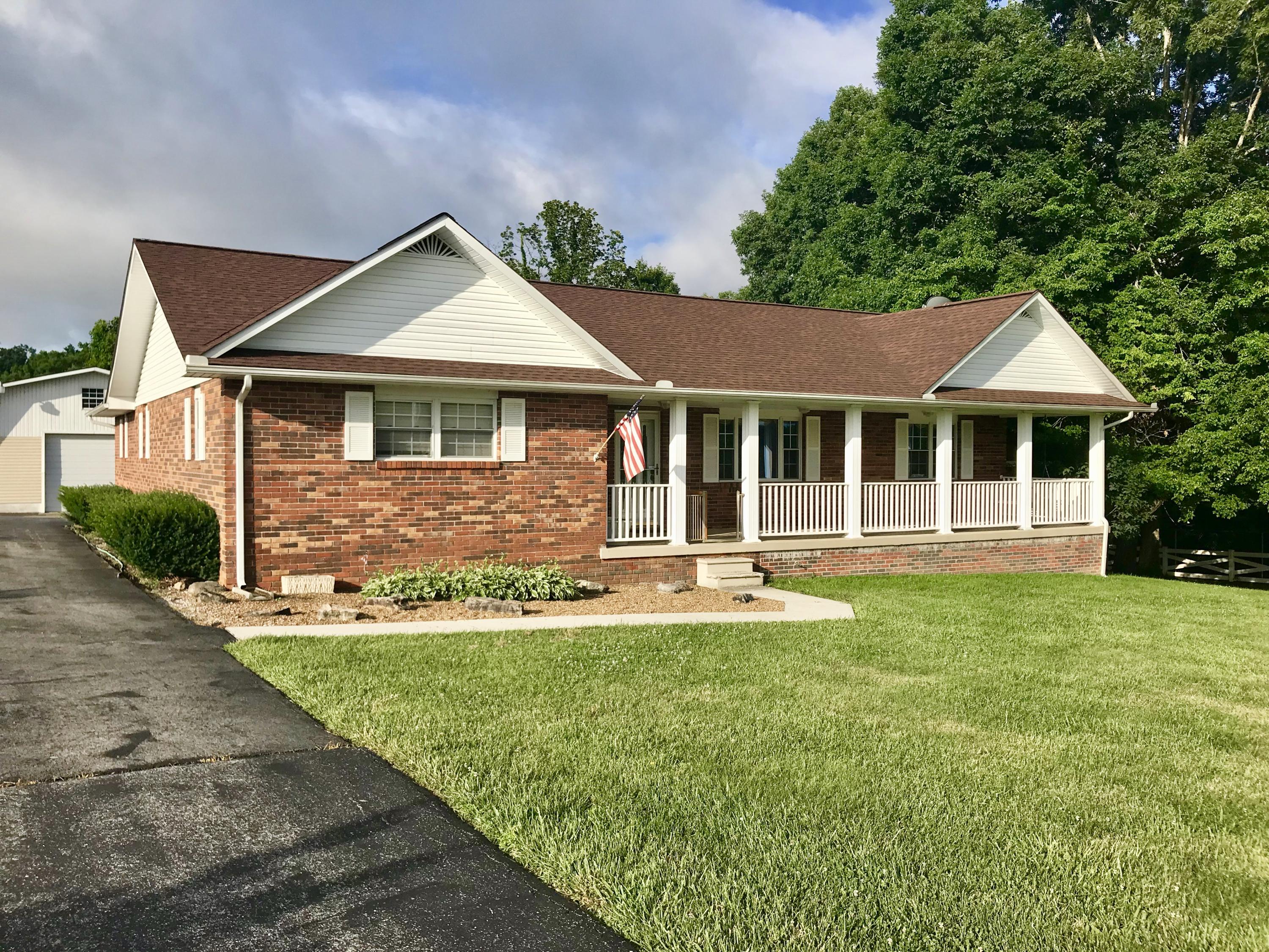 1806 Keyes Road Crossville, TN 38571 - Photo 2 of 34 fullsizeoutput_7c0