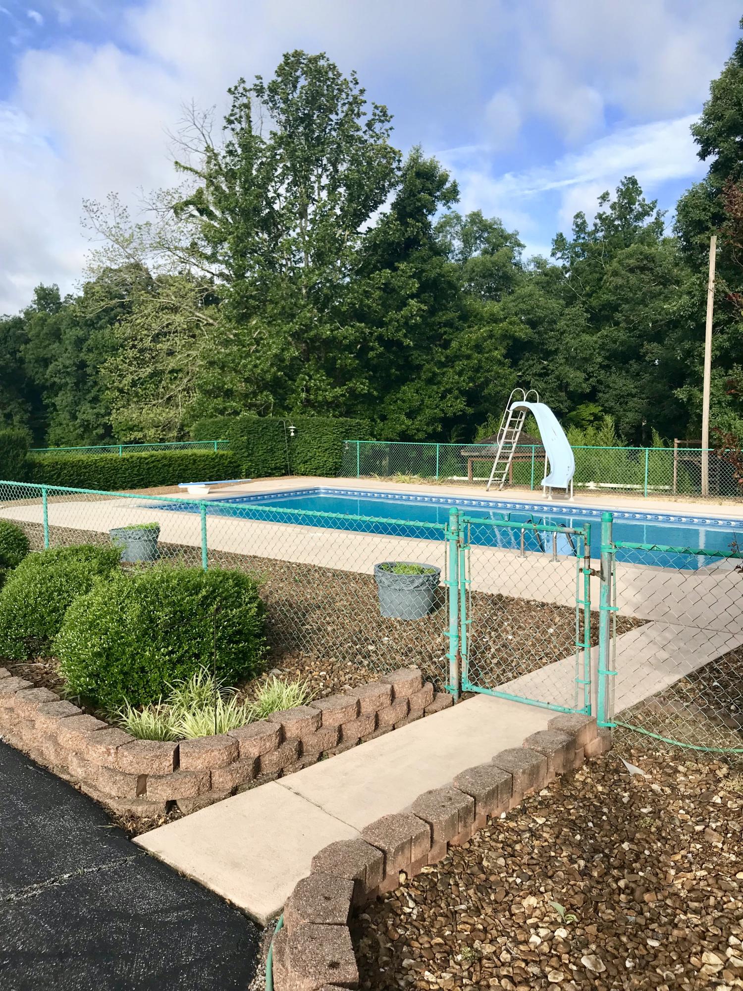 1806 Keyes Road Crossville, TN 38571 - Photo 25 of 34 fullsizeoutput_7c5