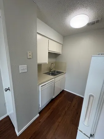 $995 | 5303 St Georges Green, Unit C, Austin, TX 78745