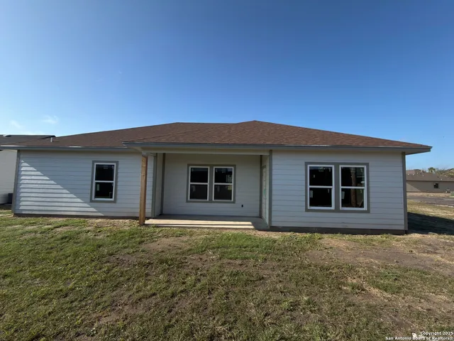 $285,500 | 1541 Maryville Loop, Beeville, TX 78102