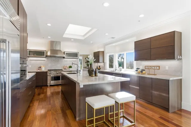 $5,599,000 | 15955 Cerro Vista Court, Los Gatos, CA 95032