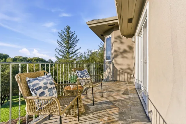 $5,599,000 | 15955 Cerro Vista Court, Los Gatos, CA 95032