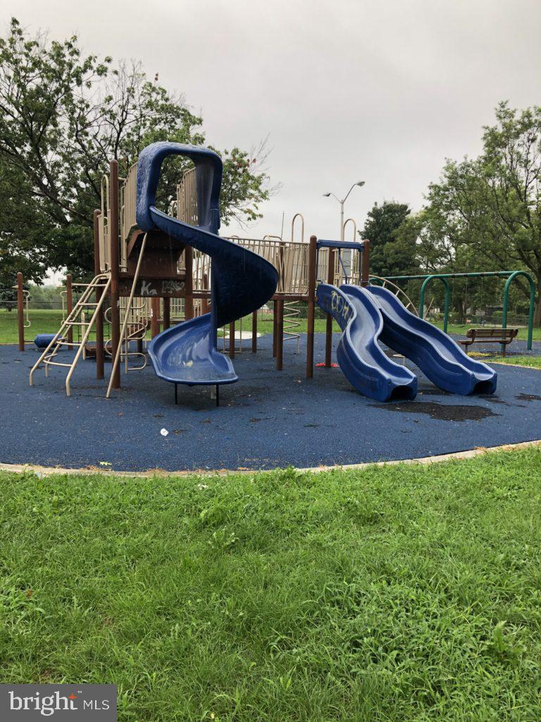 331 Rossiter Avenue Baltimore, MD 21212 - Photo 25 of 28 a view of outdoor space with garden and seating