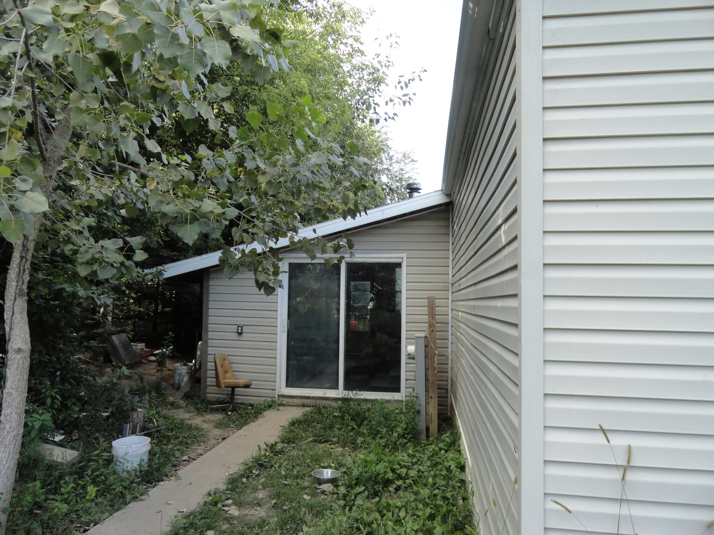 18250 Malvern Road Morrison, IL 61270 - Photo 4 of 38