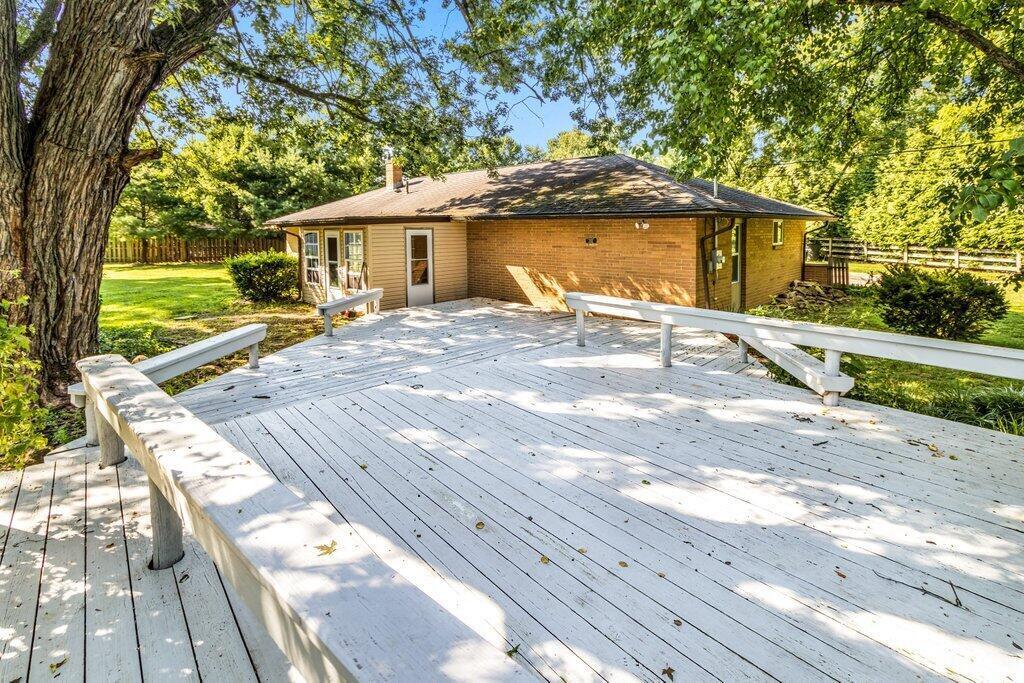 3588 Smiley Road Hilliard, OH 43026 - Photo 26 of 37 LARGE DECK