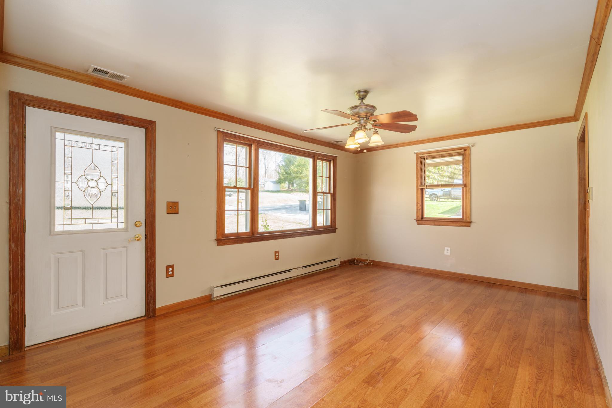 4027 Rinehart Road Westminster, MD 21158 - Photo 9 of 28 Gallery Image 9