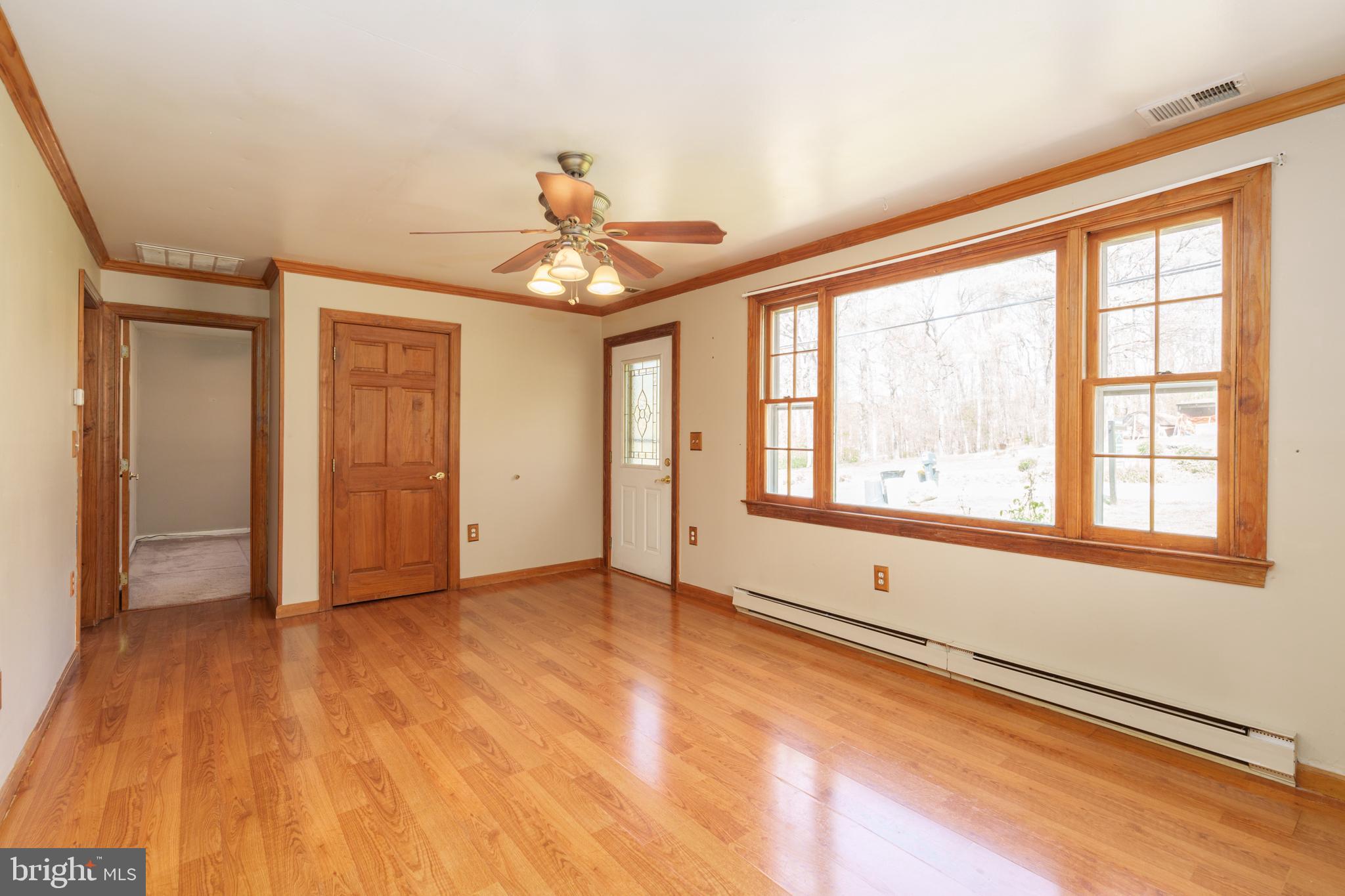 4027 Rinehart Road Westminster, MD 21158 - Photo 10 of 28 Gallery Image 10