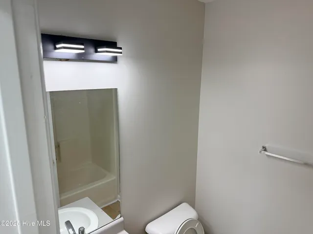 $975 | 143 Marlene Drive, Jacksonville, NC 28546