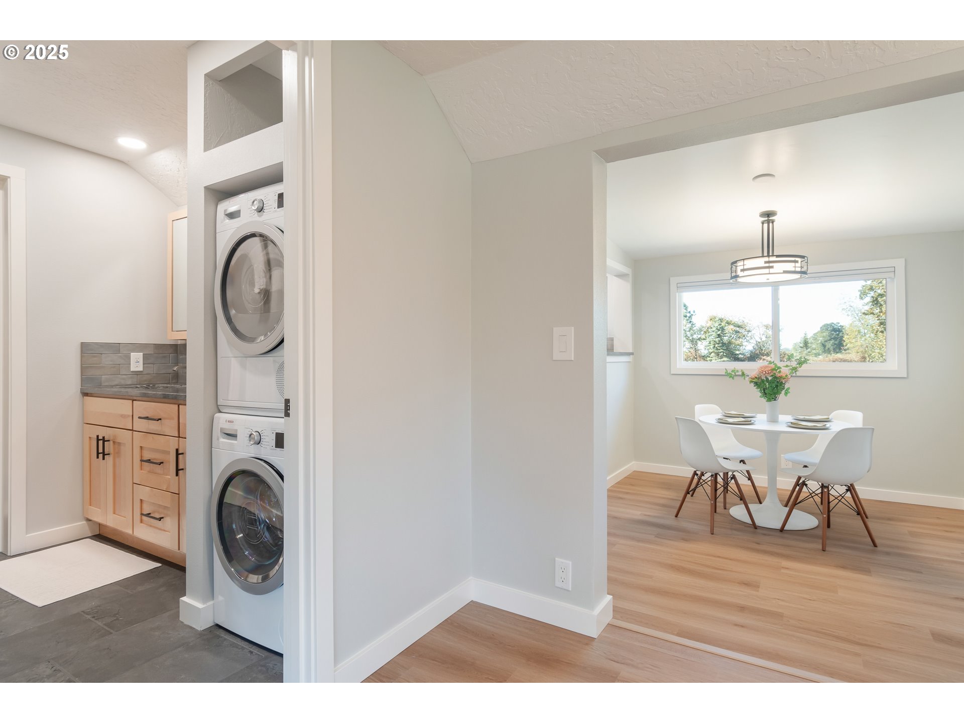 93940 River Road Junction City, OR 97448 - Photo 14 of 48 Laundry