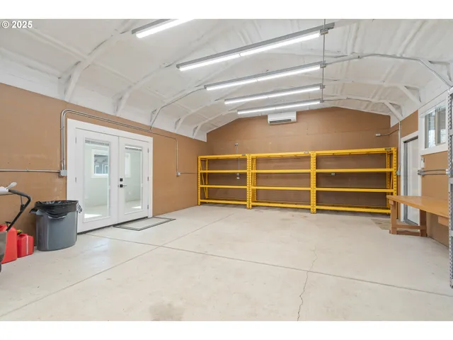 a view of a storage & utility room