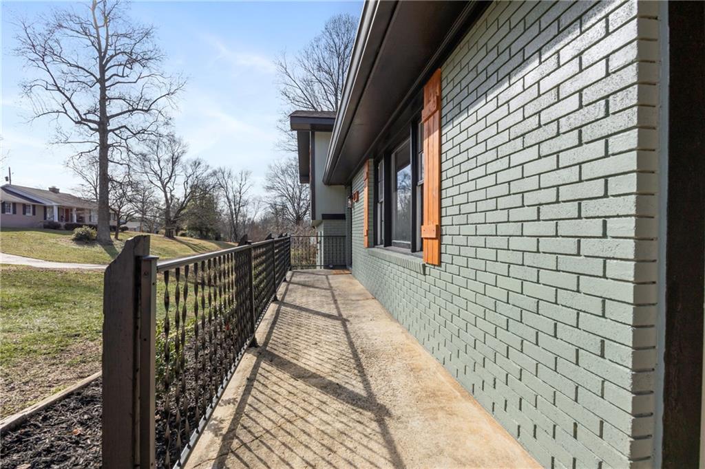 169 Esta Street Cornelia, GA 30531 - Photo 3 of 30