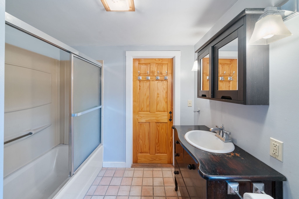 125 Cedar Street Middleboro, MA 02346 - Photo 13 of 35