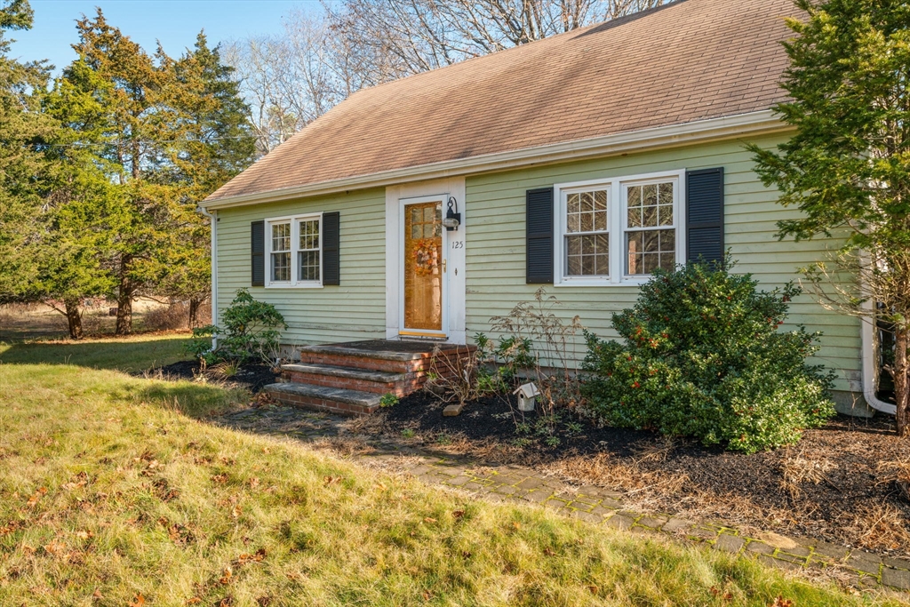 125 Cedar Street Middleboro, MA 02346 - Photo 3 of 35