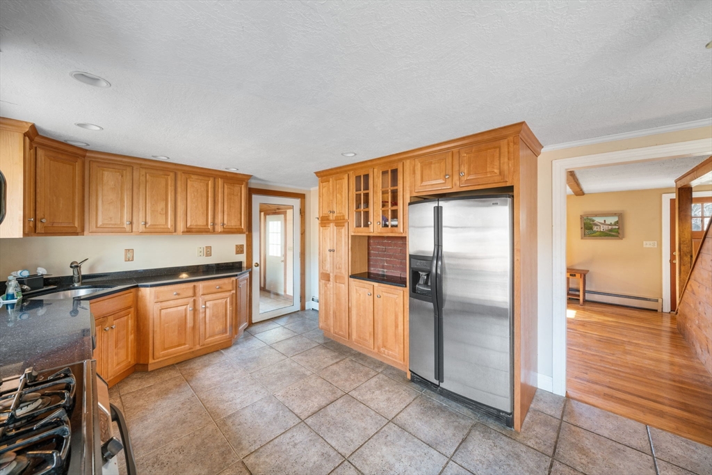 125 Cedar Street Middleboro, MA 02346 - Photo 7 of 35