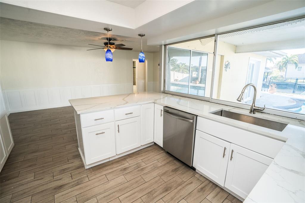 6322 Balboa Lane Apollo Beach, FL 33572 - Photo 18 of 72