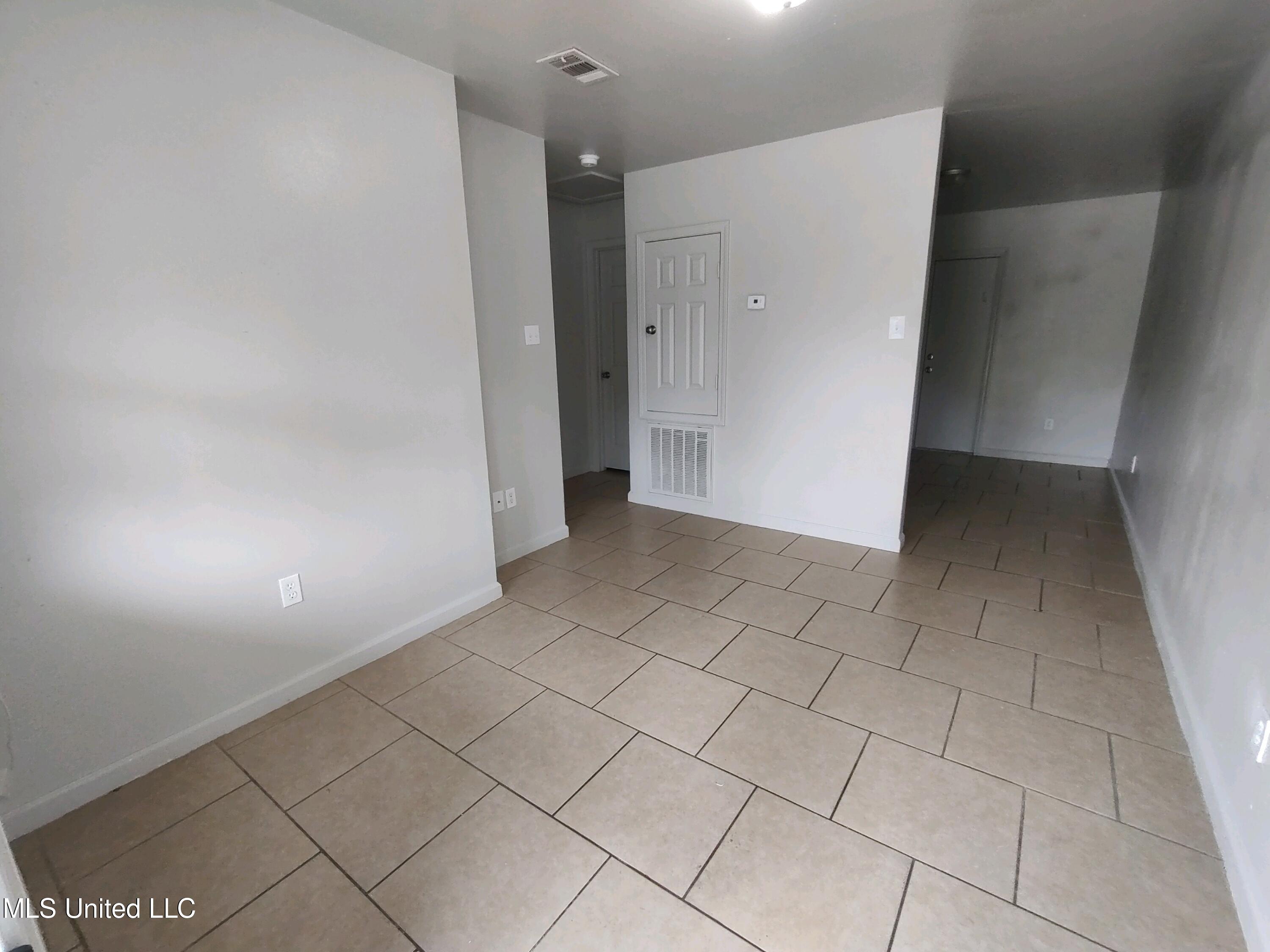 3907 Branch Street, Unit 18 Moss Point, MS 39563 - Photo 11 of 15 IMG_20240429_102344762