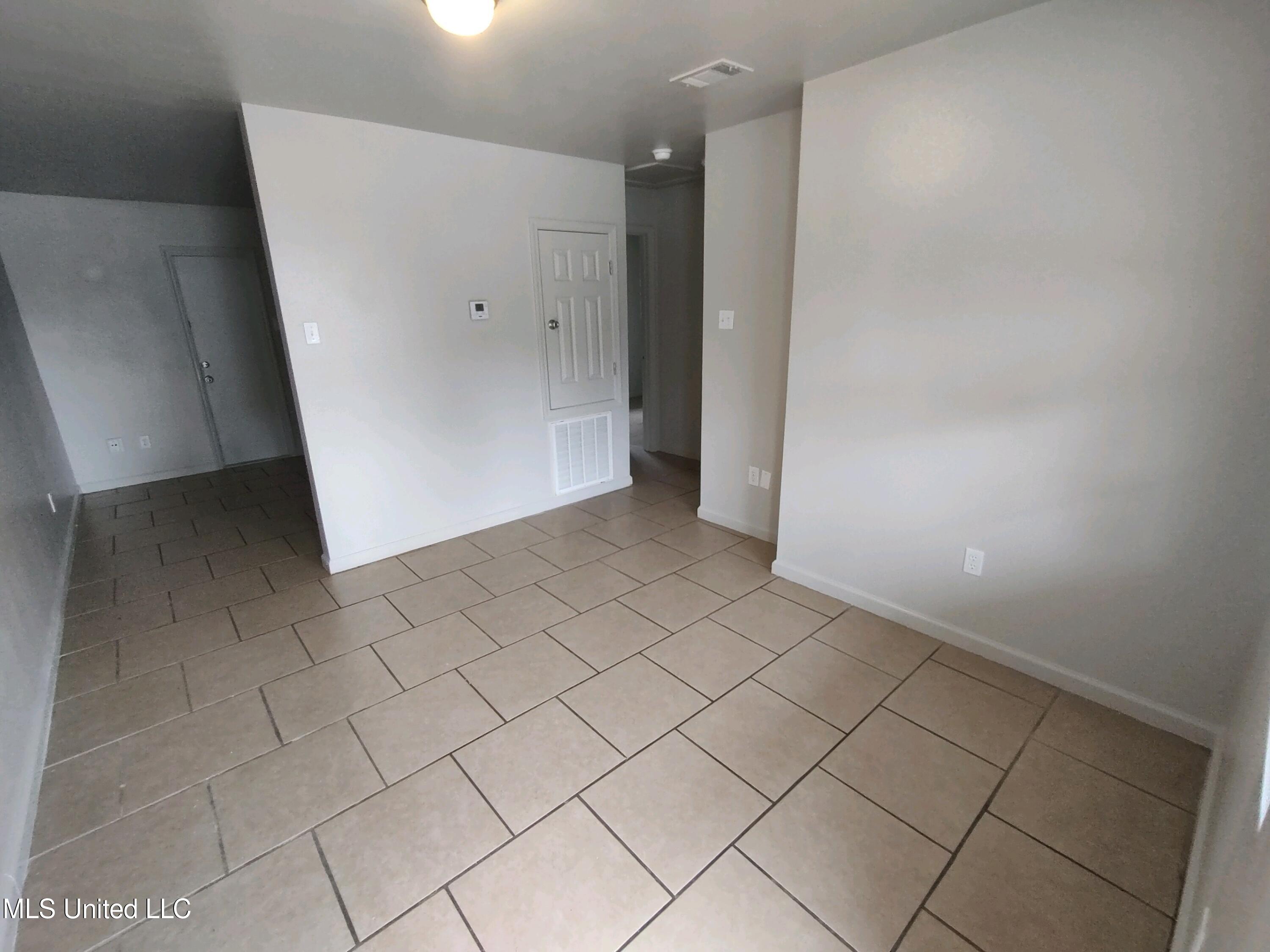 3907 Branch Street, Unit 18 Moss Point, MS 39563 - Photo 5 of 15 IMG_20240429_101817732